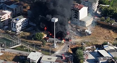 Hurda deposundaki yangın plastik kalıp atölyesini de sardı