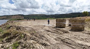 İBB'nin döküm sahası ilan ettiği gölü, Arnavutköy Belediyesi koruma altına aldı