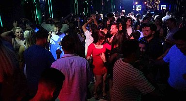 İranlılar Van'da gönüllerince eğleniyor