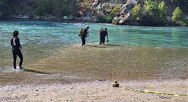 Irmağa düşen topu almak isterken akıntıya kapılan lise öğrencisinden acı haber