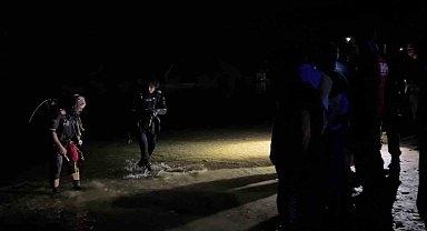 Irmağa kaçan topu almak isterken akıntıya kapılan lise öğrencisi gözlerden kayboldu