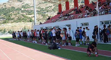 Isparta32spor seçmelerine ilk gün 300'e yakın genç katıldı