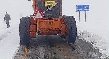 İspir'de temmuz ayında kar sürprizi
