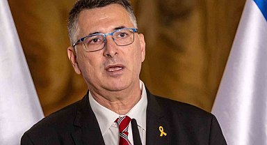 İsrail Dışişleri Bakanı Saar: "Macron, umarım Paris sokaklarında güvenliği sağlayabilir"