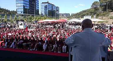 İstinye Üniversitesi Tıp Fakültesi'nde mezuniyet sevinci