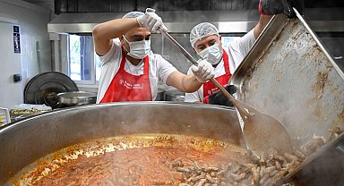 İzmir Bornova'da 3 bin haneye ücretsiz destek