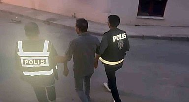 İzmir Büyükşehir'deki yolsuzluk operasyonuna ilişkin görüntüler paylaşıldı