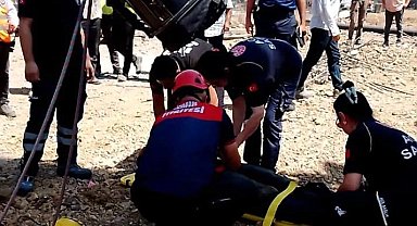 İzmir İtfaiyesi kuyuya düşen vatandaşı kurtardı