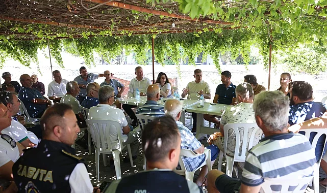 İzmir'de Başkan Tugay'dan yangınzedelere destek ziyareti