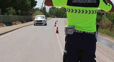 Jandarmadan trafik mesaisi: 6 ayda 809 bin 275 araç denetlendi
