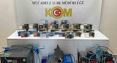 Kaçak makaron ve sigara sarma makinesi ele geçirildi