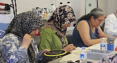 Kadınlar tel kırma sanatıyla aile ekonomisine katkı sağlıyor