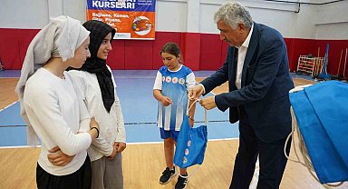 Kahta Belediyesi yaz spor okullarında basketbol ve voleybol heyecanı sürüyor