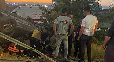 Kamyon ile otomobil çarpıştı: 2 yaralı