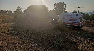 Kamyondan kayan tomrukların altında kalan 1 kişi hayatını kaybetti