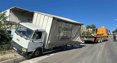 Kamyonetin freni patladı, facianın eşiğinden dönüldü