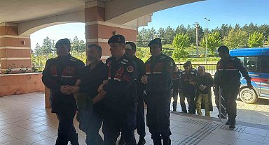 Kan donduran cinayetin sanığı 'pişmanım' diyerek ölen vatandaşın ailesine baş sağlığı diledi