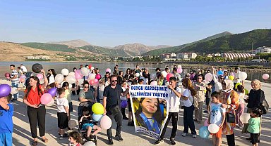 Kansere yenik düşen Duygu için gökyüzüne balonlar bırakıldı