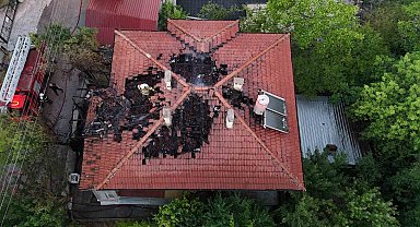 Karabük'te kamelyada çıkan yangın eve sıçradı