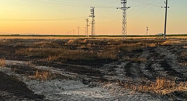 Karapınar'da buğday tarlasında yangın