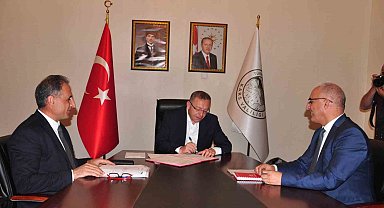 Kars'ta 221 çiftçiye 21 bin koyun desteği verildi