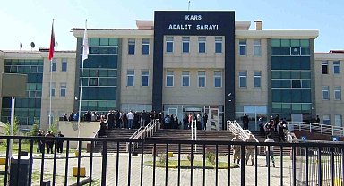 Kars'ta 6 yaşındaki çocuğun ölümüne neden olan 5 sanığın yargılanmasına başlandı