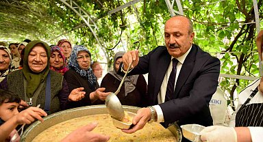 Kastamonu'da 2 bin 500 kişiye aşure ikram edildi