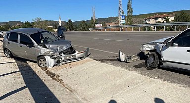 Kastamonu'da iki otomobil çarpıştı: 1 yaralı