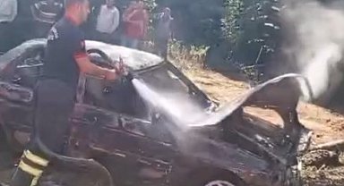 Kastamonu'da otomobilde çıkan yangın ormana sıçradı
