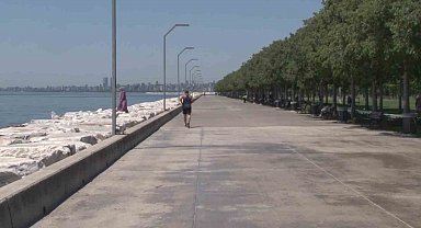 Kavurucu sıcaklarda kimi yüzerken kimiyse kilometrelerce koştu