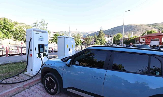 Kayseri Büyükşehir Belediyesi, elektrikli araç şarj istasyonunu 120'ye çıkaracak
