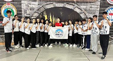 Kayserili minik Kick Boks sporcuları 4 madalya ile döndü