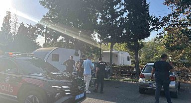 Kendisine küfreden arkadaşını silahla vurdu