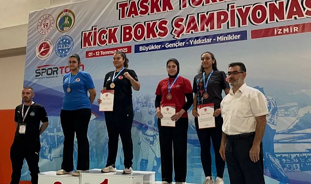Kick boksta Çayırova'ya Türkiye şampiyonluğu geldi