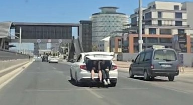 Kilometrelerce bagajda seyahat ettiler