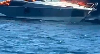 Kınalıada açıklarında korkutan yat yangını