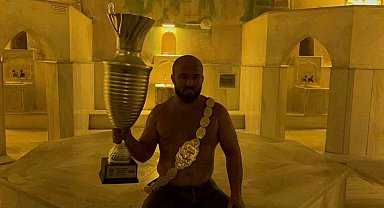 Kırkpınar şampiyonu hamam geleneğini bu yıl da sürdürdü