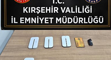 Kırşehir'de ehliyet sınavında kopya düzeneğiyle usulsüzlük yapan 2 zanlı yakalandı