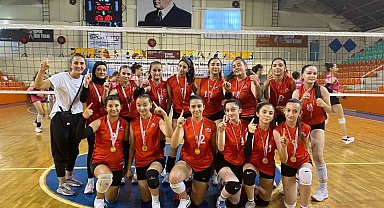 Kızlar birinci erkeklerde ikinci oldu