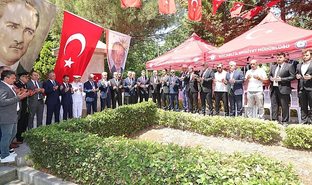 Kocaeli Bağçeşme'de protokol tam kadro şehitleri andı