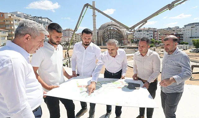 Kocaeli Çayırova Kent Meydanı'nda çalışmalar devam ediyor