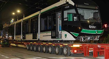 Kocaeli'de 8. tramvay da raylarla buluştu