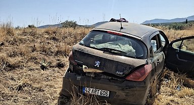Konya'da kontrolden çıkan otomobil ekin tarlasına savruldu: 4 yaralı