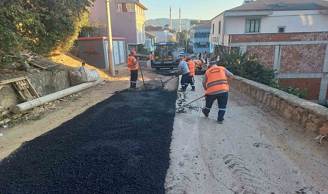 Körfez'de 2 mahalleye 210 ton sıcak asfalt