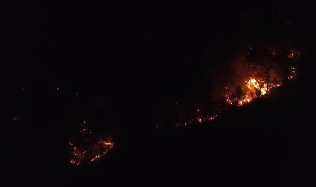 Kozan'daki yangın kontrol altına alındı: 2'si ev 3 yapı zarar gördü