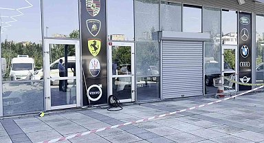 Küçükçekmece'de oto galeriye kurşun yağmuru