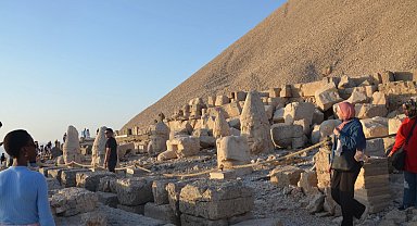Kültürler Nemrut'ta buluştu