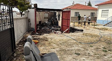 Kulu'da evin bahçesindeki garajda yangın