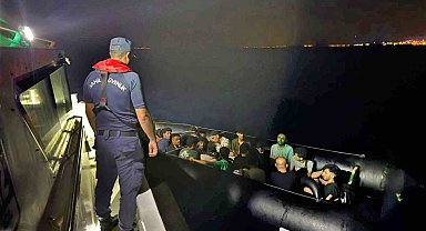 Kuşadası'nda 18 düzensiz göçmen kurtarıldı
