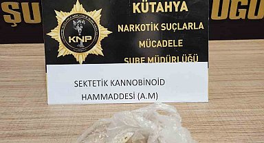 Kütahya'da 23,68 gram bonzai hammaddesiyle yakalanan şüpheli tutuklandı